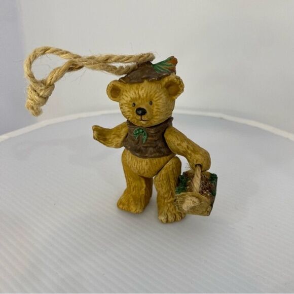 Hallmark 'Gift Bearers' 2004 6th In Series Teddy Bear Ornament Porcelain - Picture 11 of 13